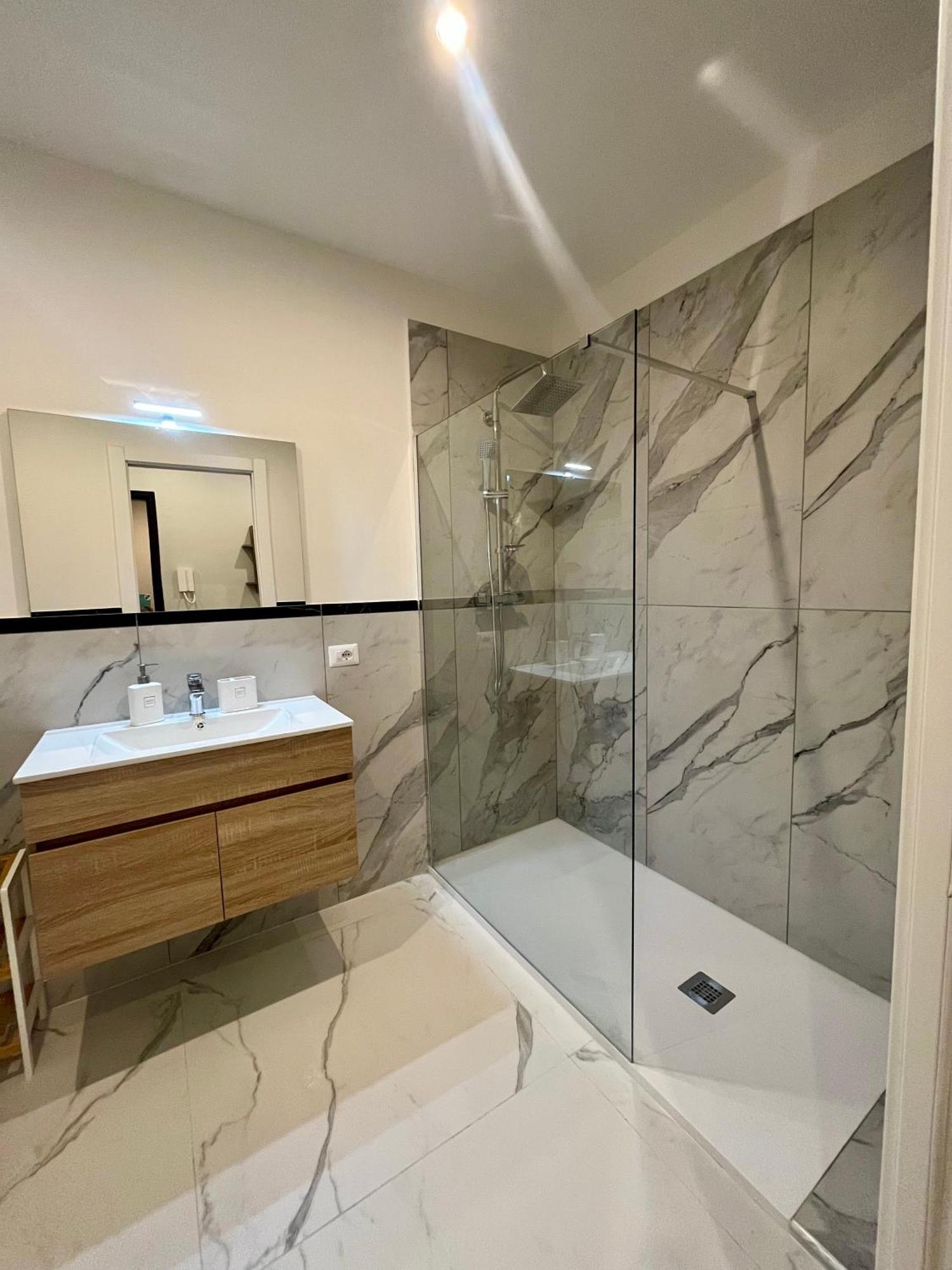 Вилла Residenza Elegante - A 5 Fermate Dal Duomo Милан Экстерьер фото