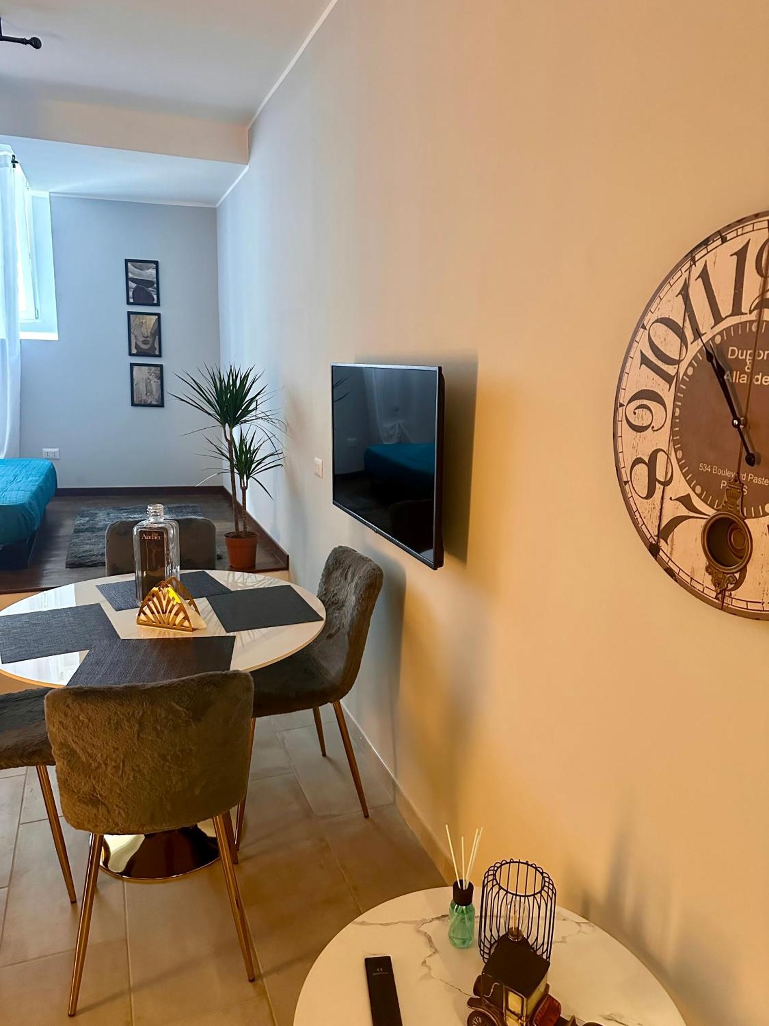 Вилла Residenza Elegante - A 5 Fermate Dal Duomo Милан Экстерьер фото