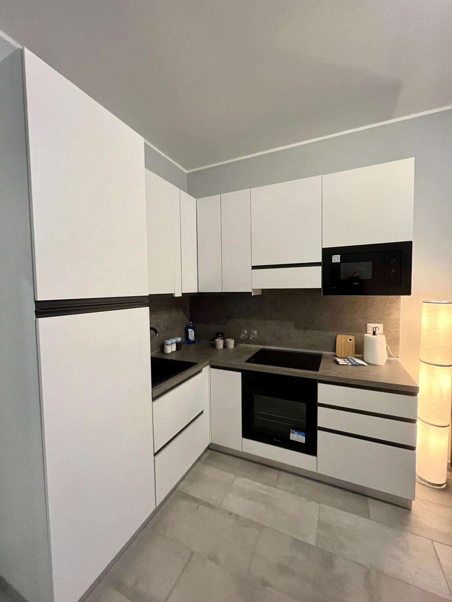 Вилла Residenza Elegante - A 5 Fermate Dal Duomo Милан Экстерьер фото